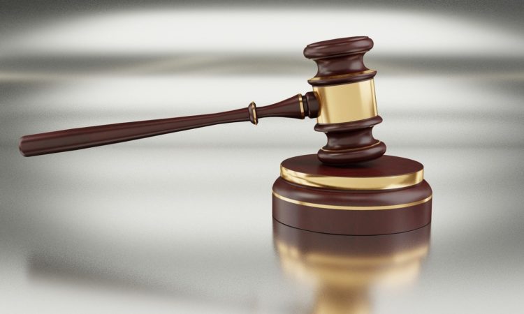 Φέρνοντας την κλιματική δικαιοσύνη στο «δικαστήριο»